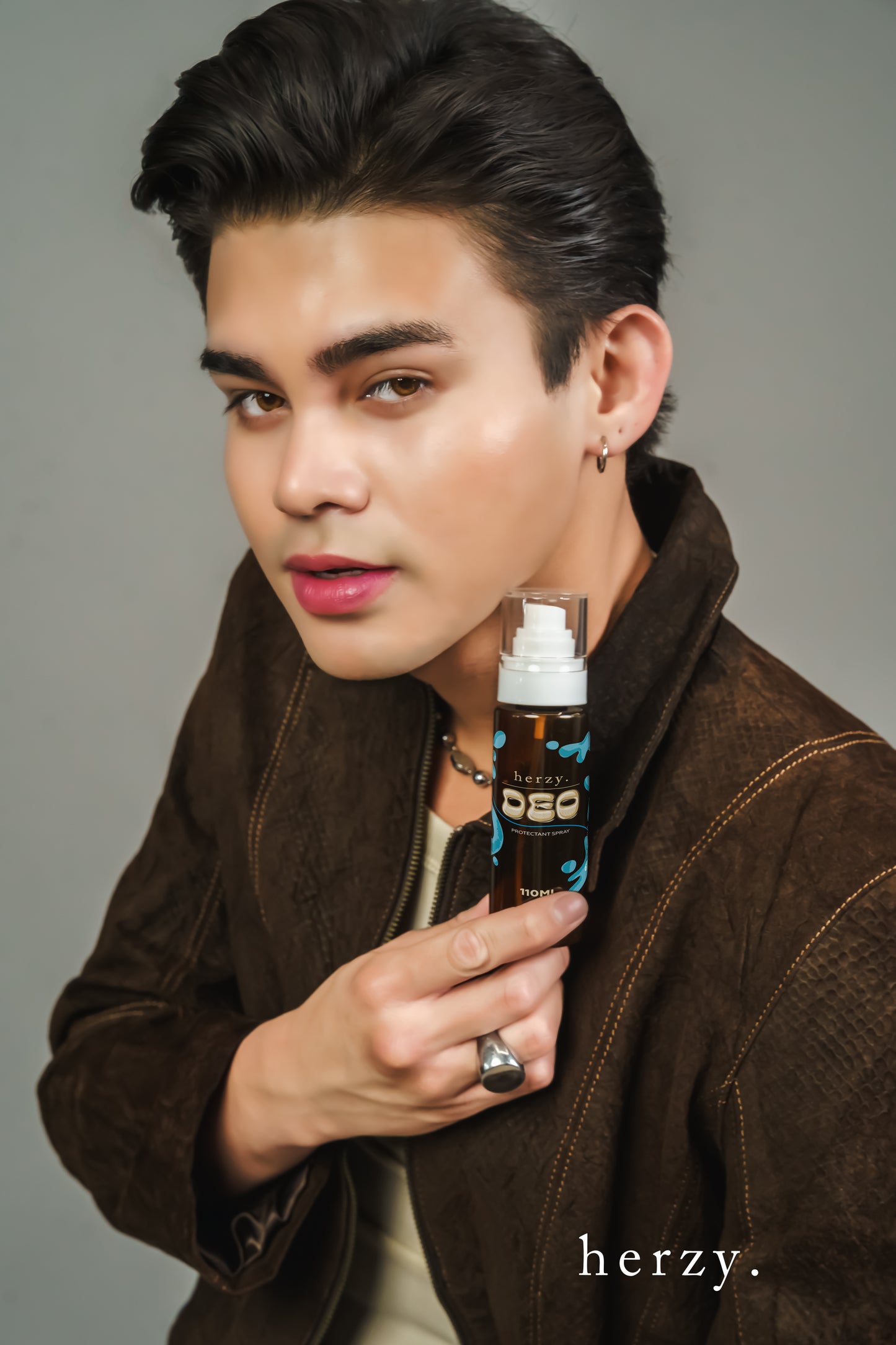 Herzy Deo Spray – 48-Hour Odor Protection with Niacinamide + Zinc | 150ml
